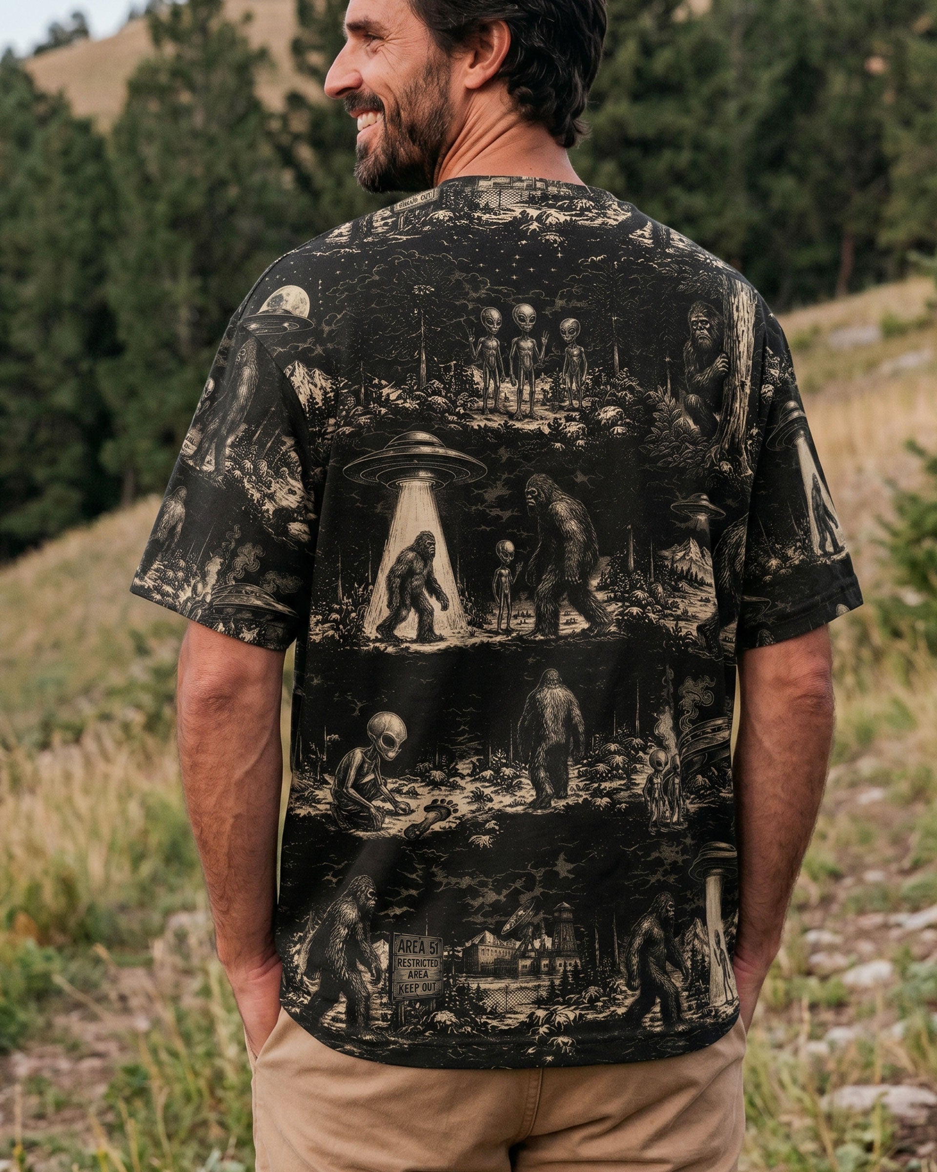 BIGFOOT ALIEN ALL OVER PRINT  - TLTW1306264