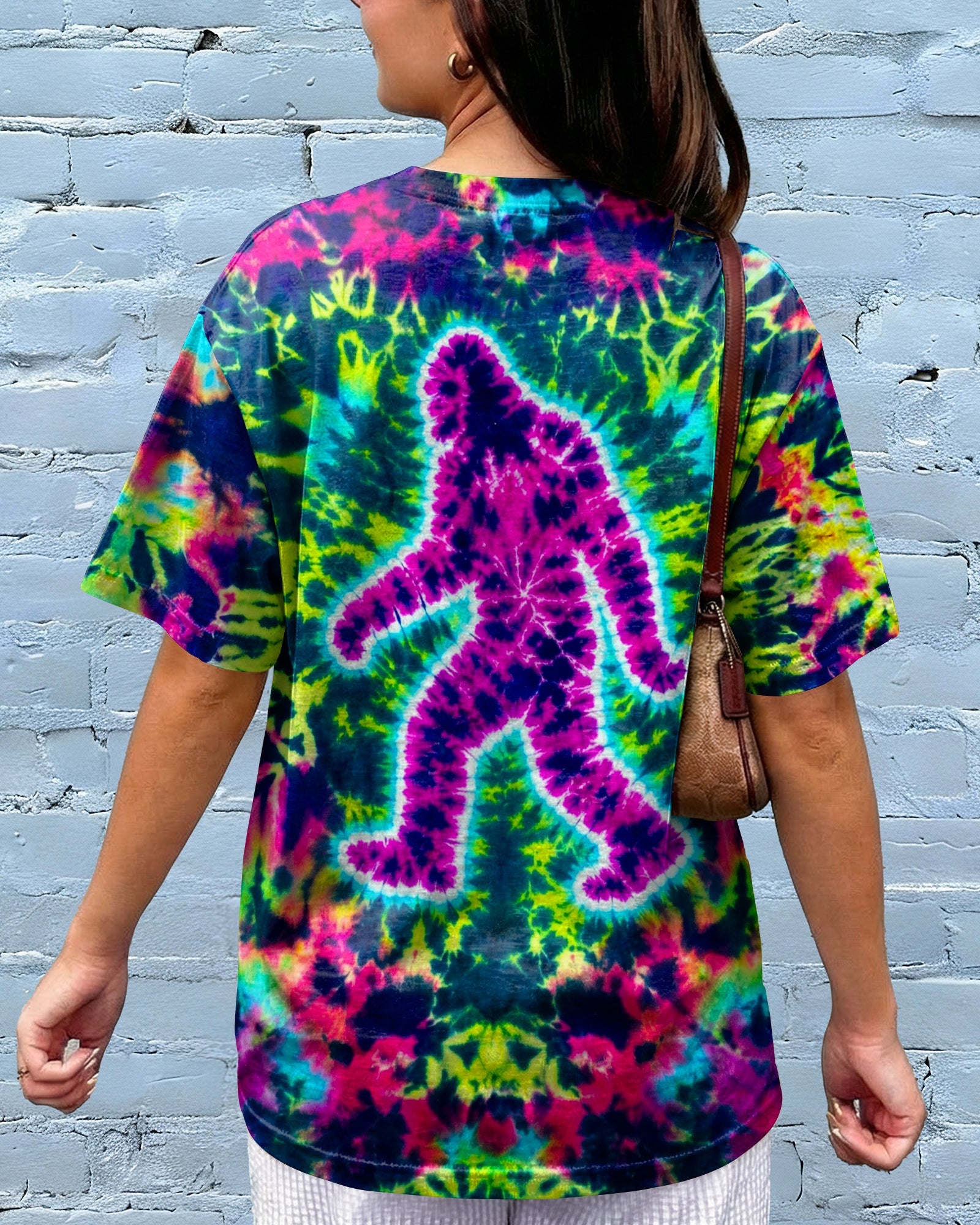 COLORFUL PSYCHEDELIC NEON BIGFOOT ADVENTURE – RITD10906261