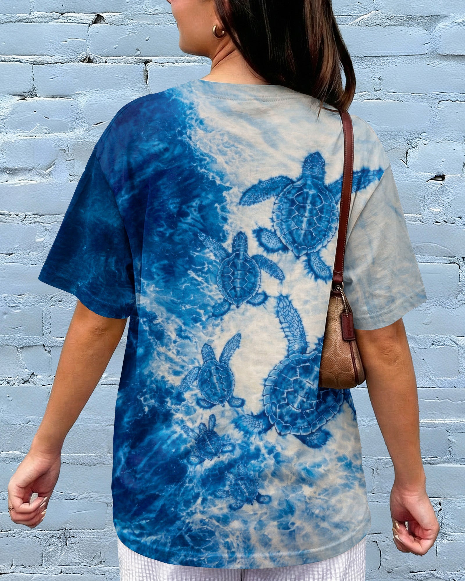 SEA TURTLE FAMILY WAVES  ALL OVER PRINT - TLTW1504263