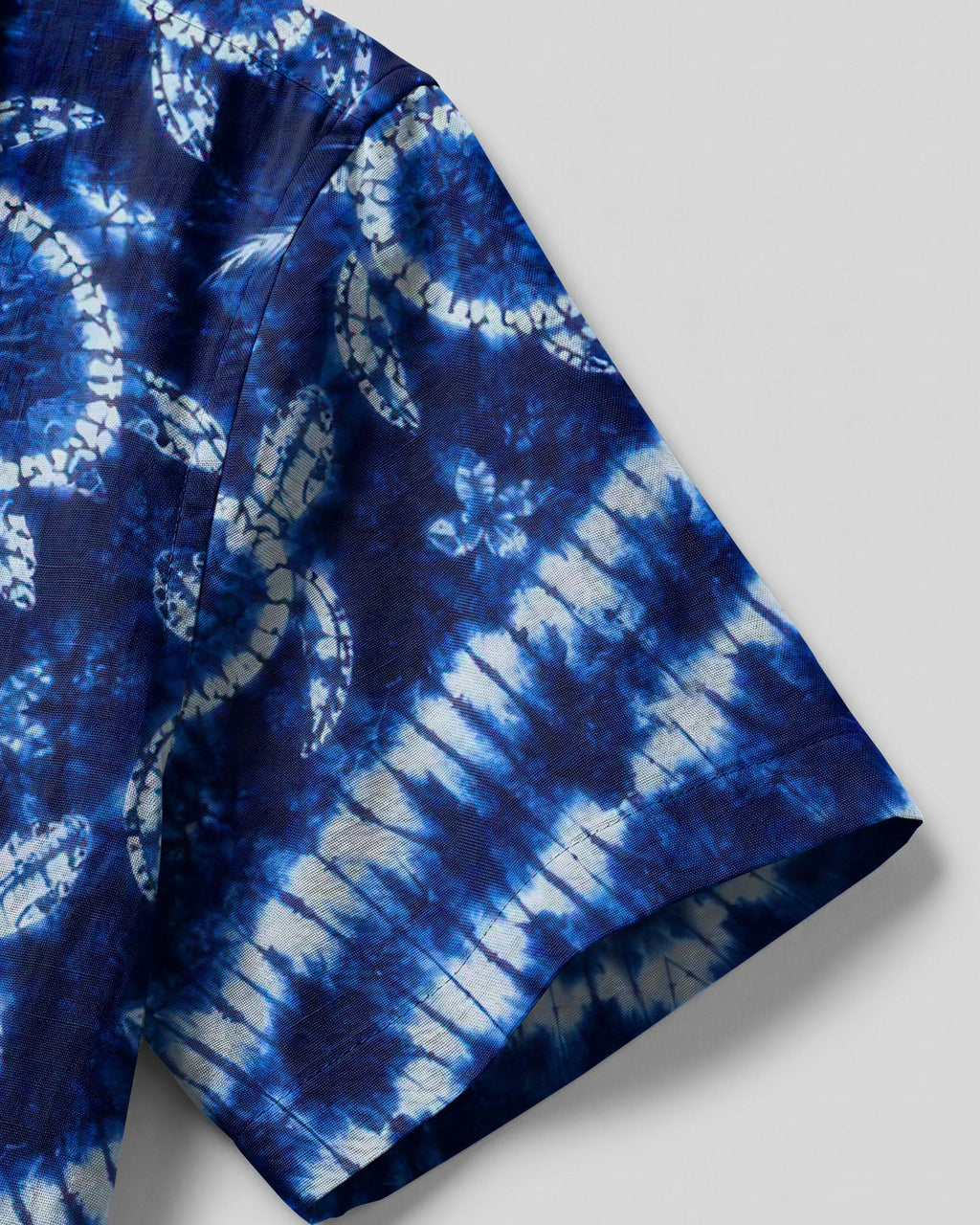 TROPICAL TURTLE V PATTERN CAMP SHIRT  - TLTW3006261