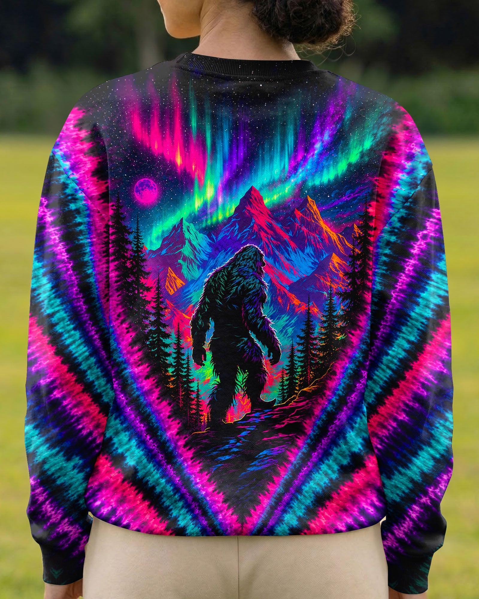 BIGFOOT IN THE FOREST AURORA V PATTERN  ALL OVER PRINT  - TLTW1307261