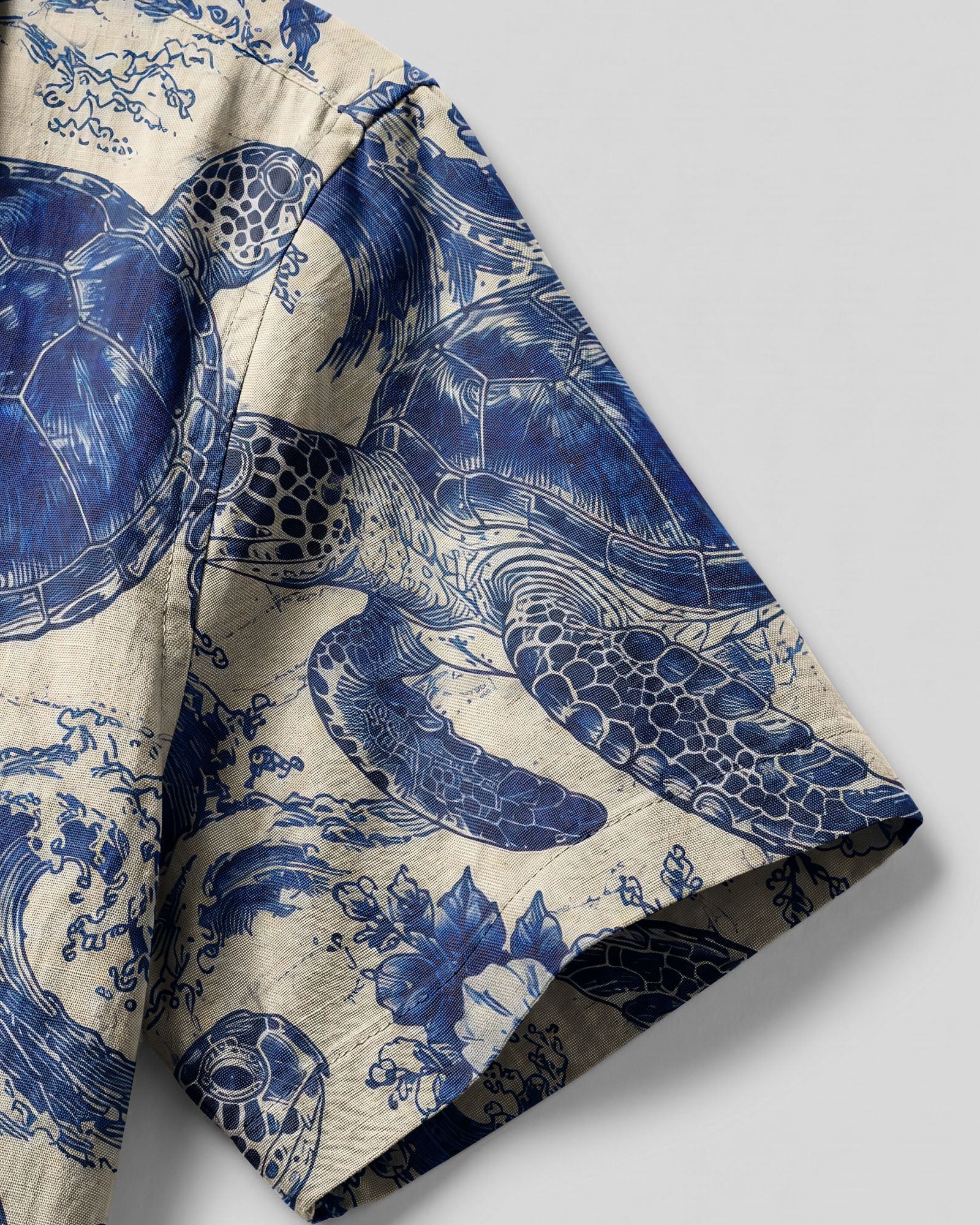 SEA TURTLE AND BLUE WAVES ART CAMP SHIRT   - TLTW1606261