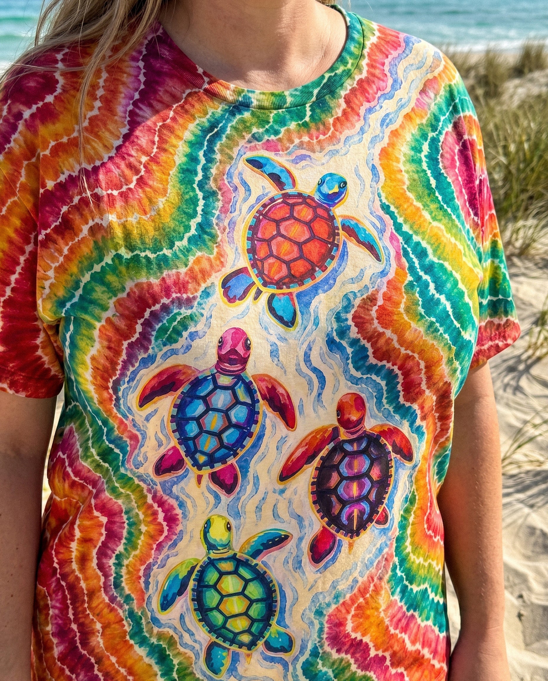 COLORFUL SEA TURTLE TIDE ALL OVER PRINT - KMTM1806261