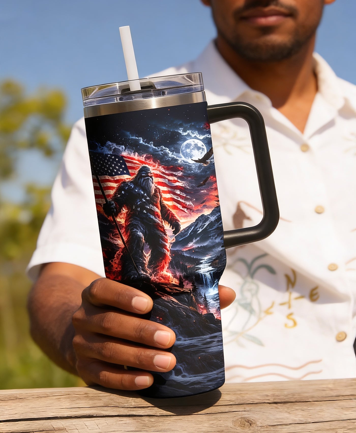 BIGFOOT WITH FLAG SMOKE TUMBLER   - TLHG0705261